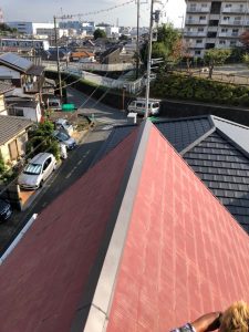横浜市磯子区にて雨漏り修理　棟板金の交換