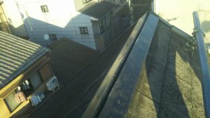 横浜市港北区にて屋根修理（棟板金の交換）貫板の取り付け２