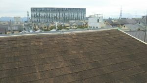 横浜市西区にて雨漏り修理（コロニアル屋根からガルバリウム鋼板にカバー工法）