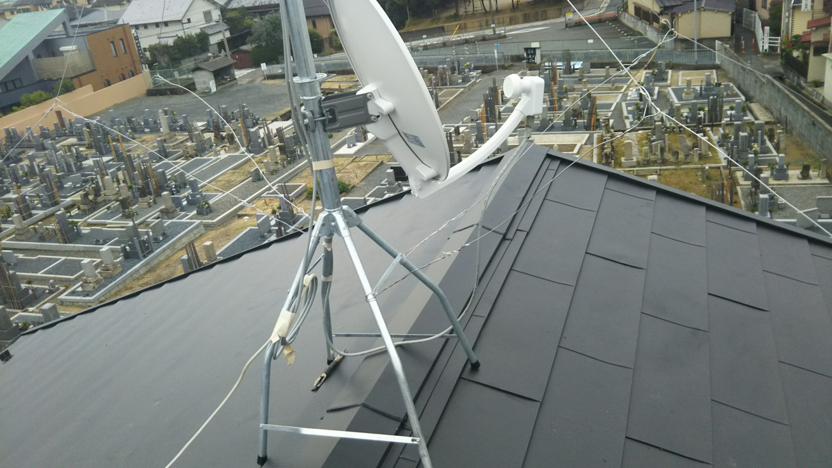 横浜市にて屋根修理　しおさいへのカバー工法　完工