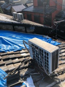 横浜市にて屋根屋根　エコグラーニへの葺き替え工事　施工前