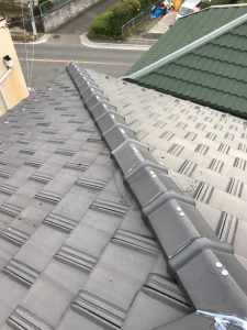横浜市にて屋根修理　棟瓦の交換　完工