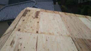 横浜市神奈川区にて屋根修理（瓦屋根からしおさいに葺き替え工事）ルーフィング 