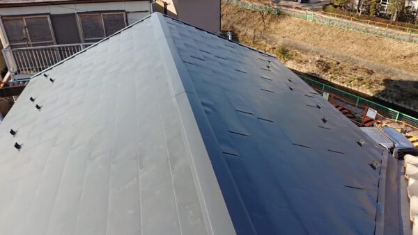 横浜市にて屋根修理　しおさいへの葺き替え工事　完工