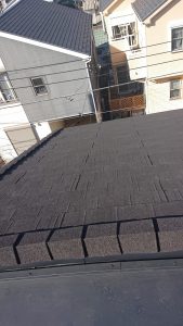 横浜市保土ケ谷区にて屋根修理　エコグラーニへのカバー工法　完工２