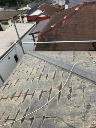 横浜市港南区にて屋根修理カバー工法施工前
