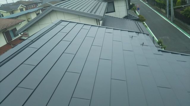 横浜市泉区にて屋根修理(しおさいにてカバー工法)　施工後の写真