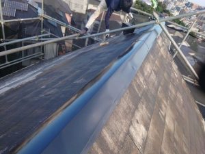 横浜市南区にて屋根修理　屋根塗装　下塗り３