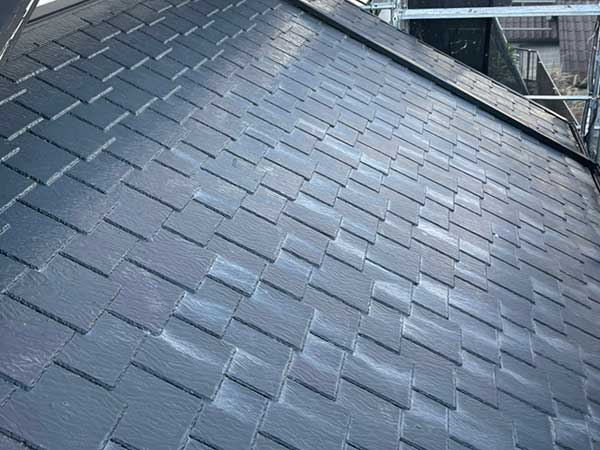 白く劣化したアーバニー