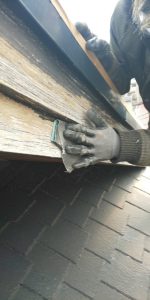 塗装の下準備、ケレン作業