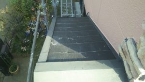 横浜市保土ケ谷区にて屋根修理（スレートからエコグラーニへのカバー工法）施工前