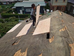 横浜市戸塚区にて屋根修理（瓦屋根からエコグラーニへの葺き替え工事）