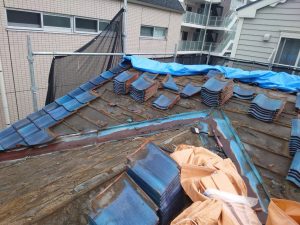 横浜市にて屋根修理〈瓦からエコグラーニに葺き替え〉