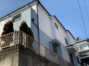 横浜市南区六ッ川にて雨漏り修理に伴う外壁塗装完工