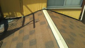 横浜市中区　雨漏り修理　貫板の取り付け　葺き替え工事