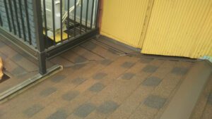 横浜市中区　雨漏り修理　下屋根　完工　葺き替え工事
