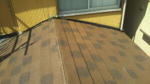 横浜市中区　雨漏り修理　下屋根　ディプロマットスター葺き　葺き替え工事