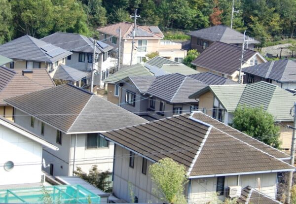 戸建て住宅に一番多いスレート屋根の劣化症状とメンテナンス方法