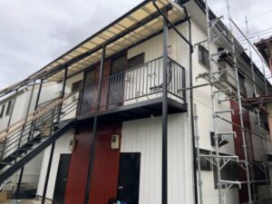 横浜市港北区にてアパートの屋根修理、外壁塗装、鉄骨階段塗装など