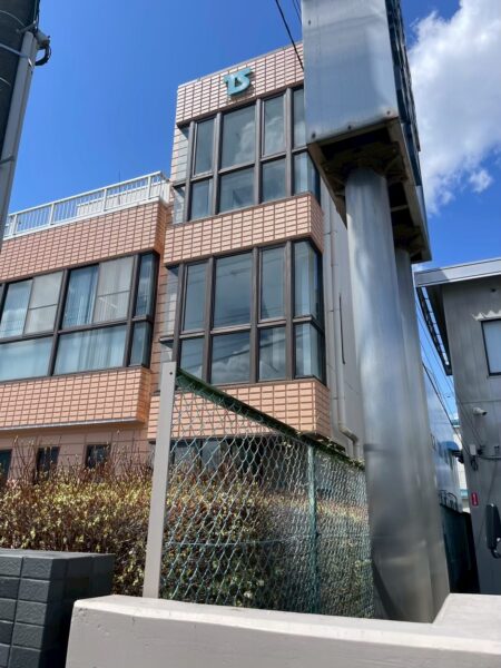 横浜市中区にて雨漏り修理・防水工事〈サッシまわりからの雨漏り〉 施工後