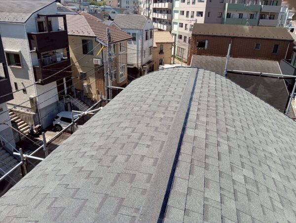 横浜市神奈川区にて屋根修理〈R型屋根改修工事の施工事例〉 施工後