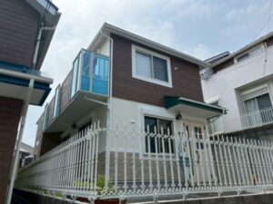 横浜市港北区にて屋根と外壁のメンテナンス工事〈カバー工法&外壁塗装〉