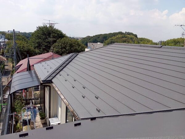 横浜市西区にて雨漏り修理〈トップライトからの雨漏り・屋根修理〉 施工後